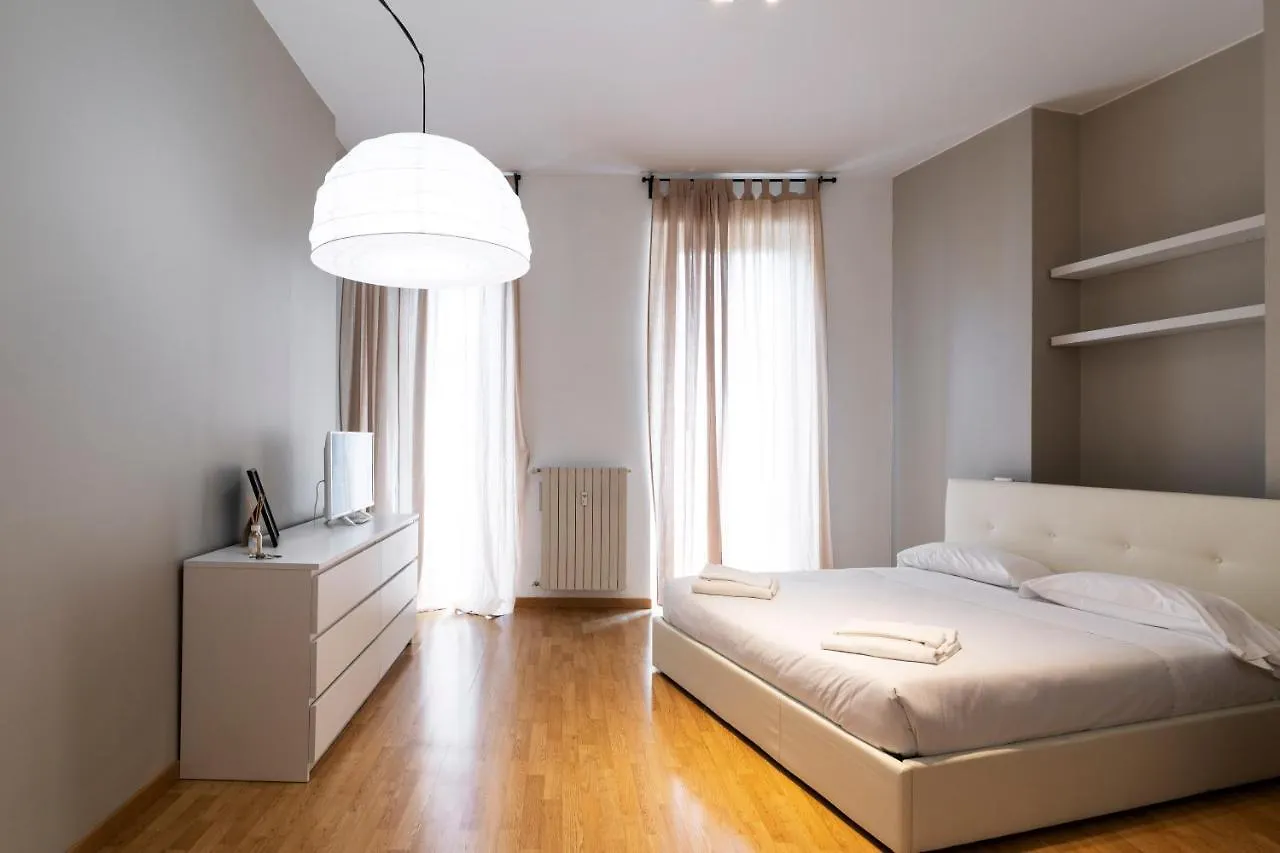 Cadorna Apartments Milan